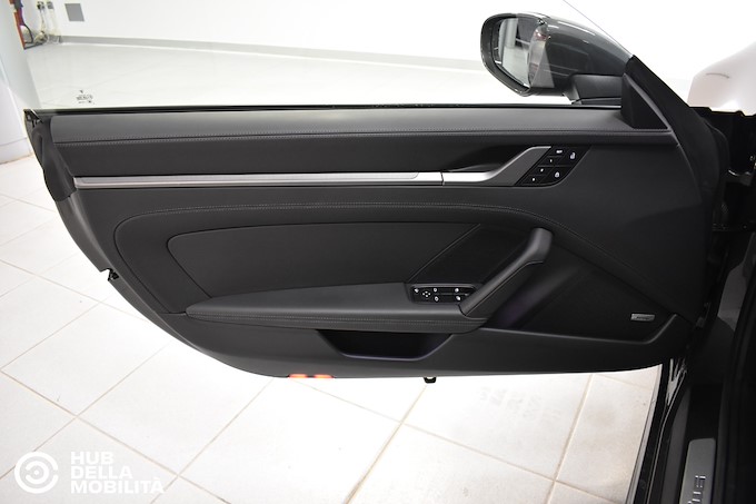 PORSCHE 911 Carrera S